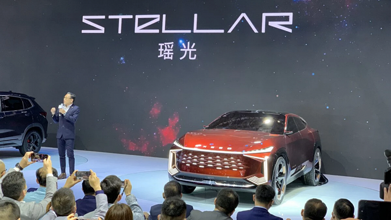 Chery представила футуристичный кроссовер Exeed Stellar