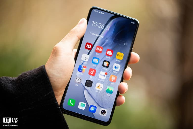 Смартфон iQOO Neo 5 Active Edition окажется таким же мощным, как Black Shark 4, но при этом на треть дешевле