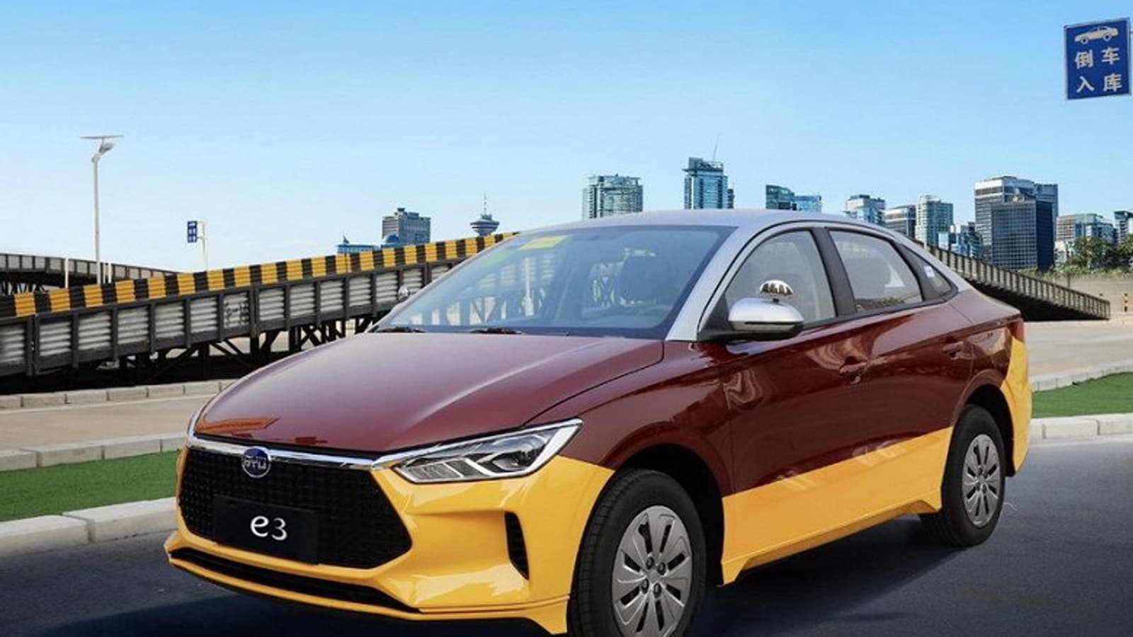 Представлен электромобиль с четырьмя педалями