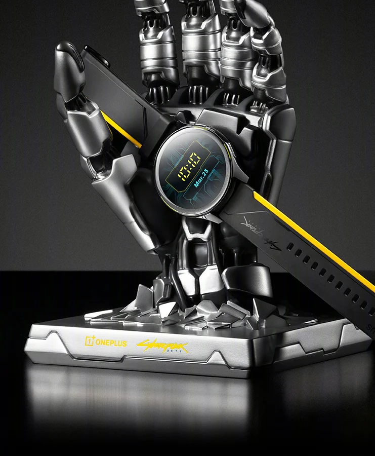Выпущены часы OnePlus Watch Cyberpunk 2077 Limited Edition с рукой Johnny Silverhand в качестве подставки