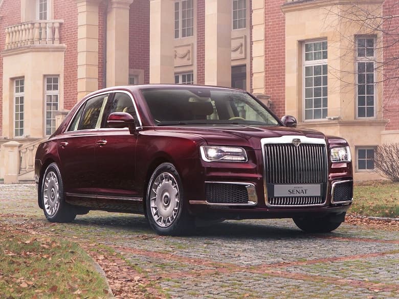 «Это качественная машина, соответствующая всем мировым стандартам», — Владимир Путин поздравил с началом производства российских люксовых автомобилей Aurus Senat