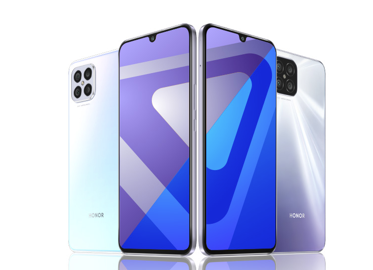 Экран OLED, 5G, 64 Мп и 66 Вт в тонком корпусе. Представлен смартфон Honor Play 5