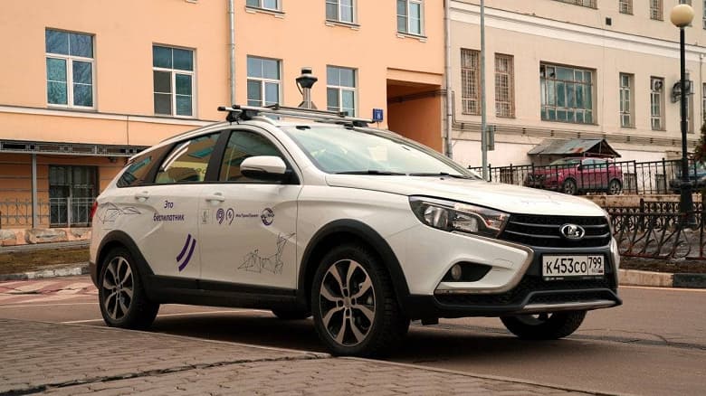 Первый беспилотный автомобиль Lada показали в работе Первый беспилотный автомобиль Lada показали в работе