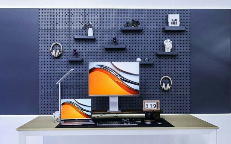 28,2 дюйма, разрешение 4К+, HDR400, Wi-Fi, Bluetooth 5.2 и охват 98% цветового пространства DCI-P3. Представлен монитор Huawei MateView