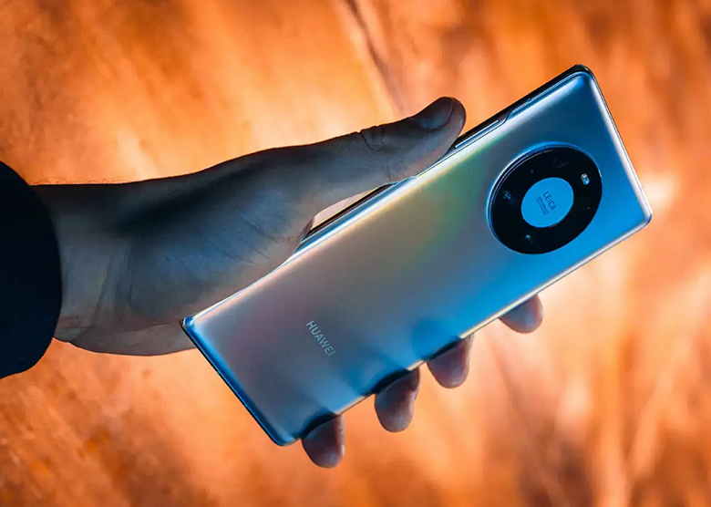 Представлена новая версия камерофона Huawei Mate 40 Pro+