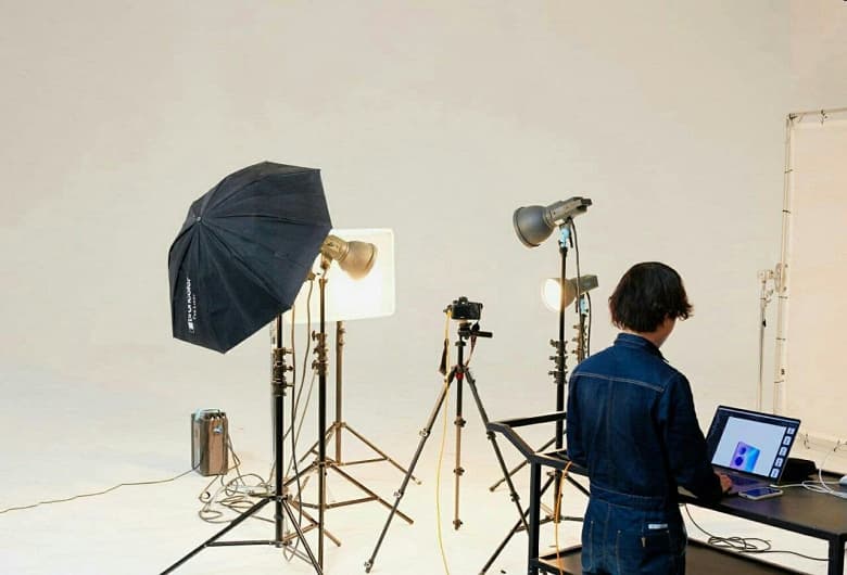 Два кольца и градиент. Honor 50, построенный на Snapdagon 888, засветился во время рекламной съемки