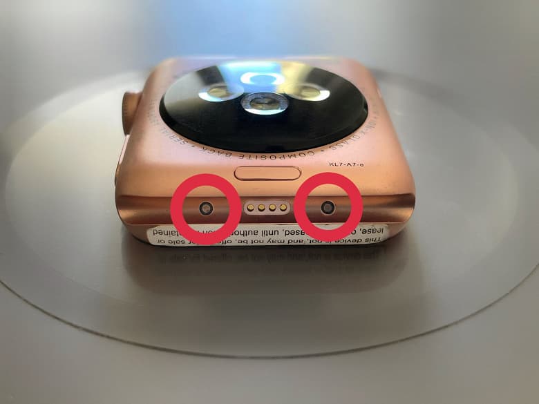 Apple Watch получат новый разъём для умного ремешка. Фотография одного из ранних прототипов