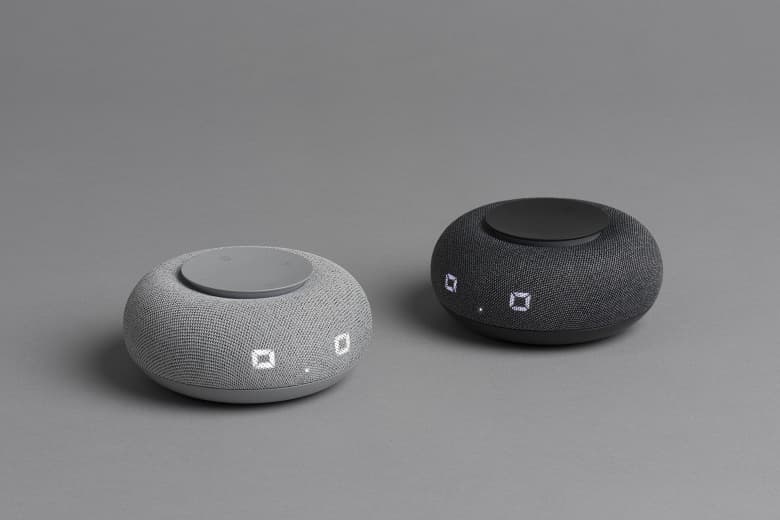 Умная колонка «Капсула» стала доступна в мини-версии с часами и забавной мимикой