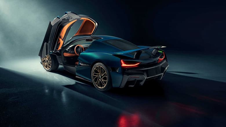 Почти 2000 л.с., зарядка мощностью 500 кВт и цена 2 млн евро. Представлен электрический гиперкар Rimac Nevera