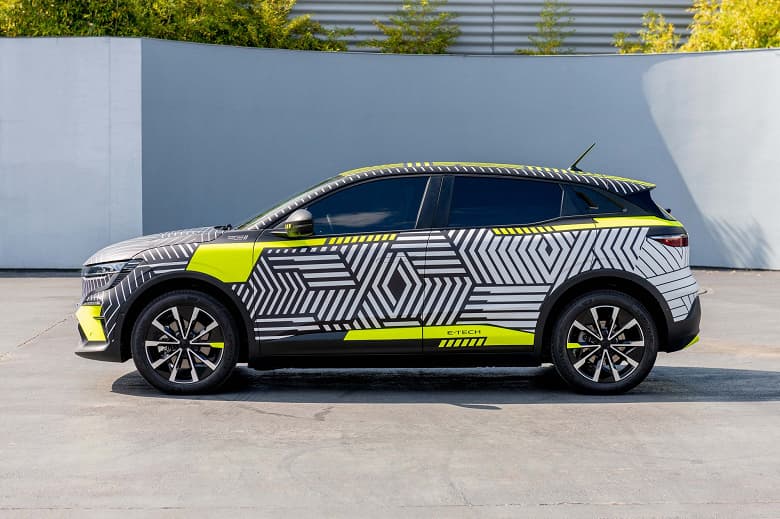 Представлен электромобиль Renault MeganE Представлен электромобиль Renault MeganE