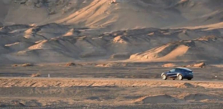 Открыта самая длинная дорога для элетромобилей Tesla: компания соединила 5000 км пути при помощи 27 зарядных станций Supercharger