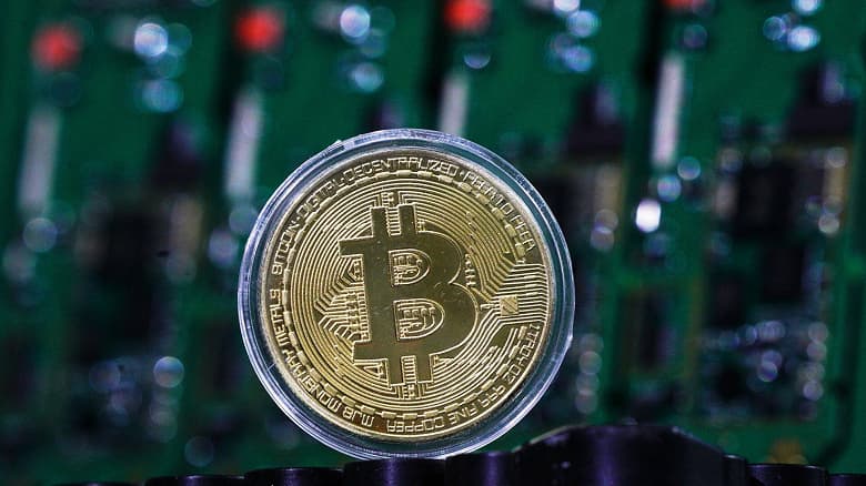 Зарегистрирован крупнейший за последние 7 месяцев отток биткойнов