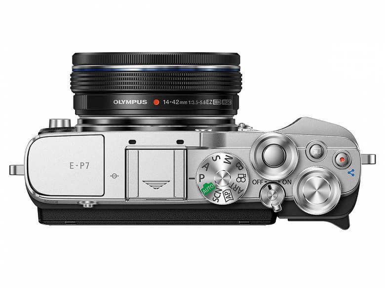 Представлена камера Olympus Pen E-P7 — первая после продажи фотобизнеса Olympus 