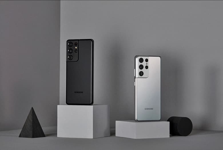 Samsung Galaxy S21 Ultra 5G назван лучшим смартфоном 2021 года