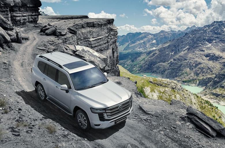 Представлен внедорожник Toyota Land Cruiser 300