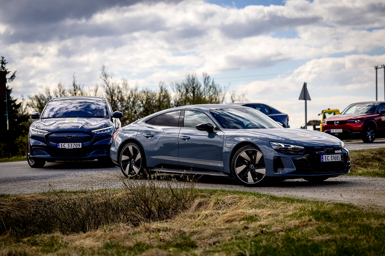 Современные электромобили зачастую имеют больший запас хода, чем заявляют производители. Опубликован большой тест 19 машин