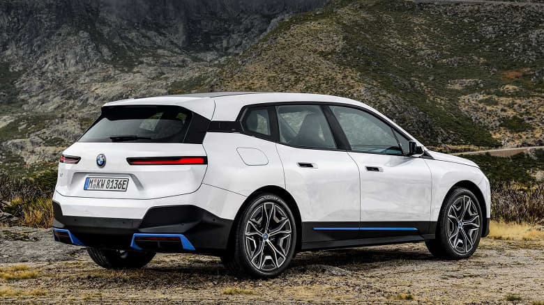 523-сильный электромобиль BMW iX xDrive50 уже можно заказать в России