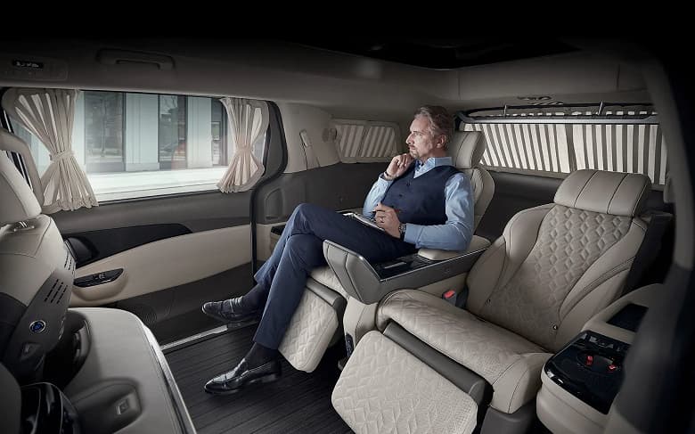 Представлен роскошный автомобиль Kia с массажёром для ног, очистителем воздуха и многим другим