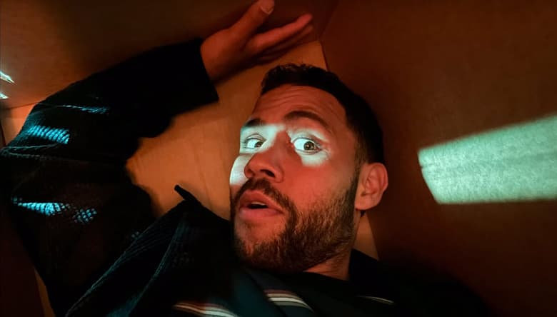 Apple рекламирует iPhone 12 перед анонсом iPhone 13