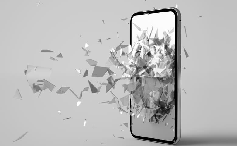Результаты тестов Роскачества: лучшие противоударные и водонепроницаемые смартфоны, а также антилидеры по хрупкости