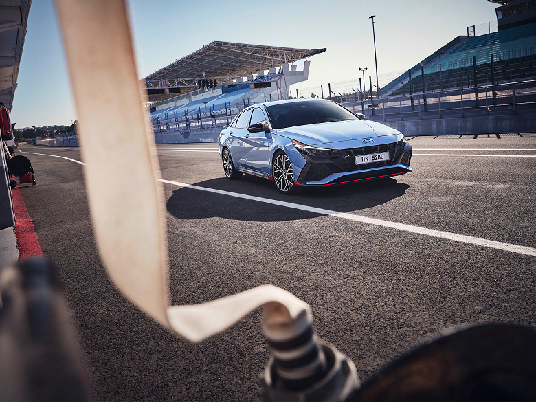 Представлен спортивный седан Hyundai Elantra N с разгоном до «сотни» за 5,3 с