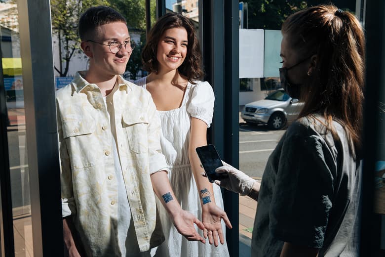 В Москве начали делать татуировки с QR-кодами В Москве начали делать татуировки с QR-кодами