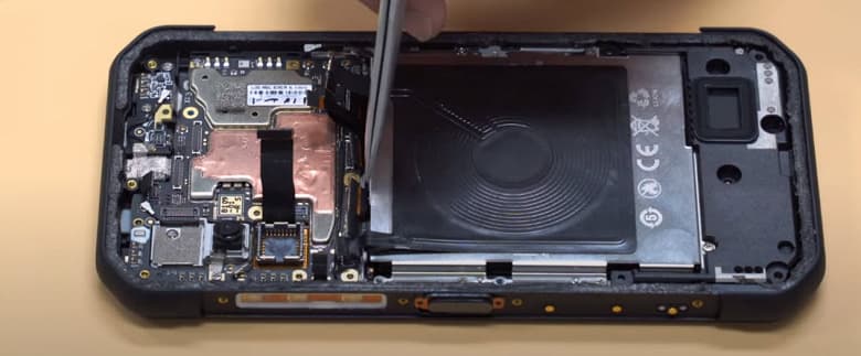 Первый в мире смартфон с тепловизионной камерой, IP69K, NFC и беспроводной зарядкой Ulefone Armor 11T 5G разобрали по частям