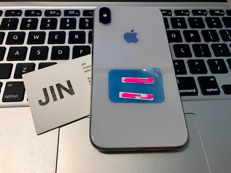 Apple шантажирует человека, продававшего невыпущенные устройства компании. Компания требует указать источник, угрожая обращением в полицию