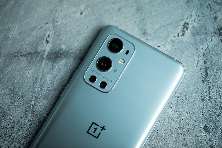 OnePlus обошла Apple и стала лидером премиального сегмента смартфонов в Индии. Но ультрапремиальный сегмент всё равно за купертинцами