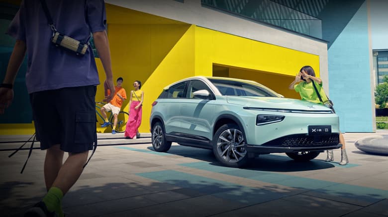 «Китайская Tesla» представила среднеразмерный электрический кроссовер с запасом хода 520 км, экраном диагональю 15,6 дюйма и Snapdragon 820A по цене от 23 000 долларов