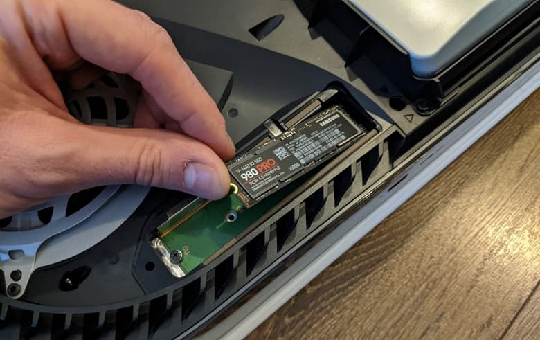 Использование подходящего внутреннего SSD в PlayStation 5 не ухудшает производительность и время загрузки в играх