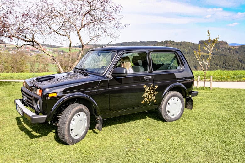 Немцы превратили российскую «Ниву» в электромобиль с запасом хода 300 км