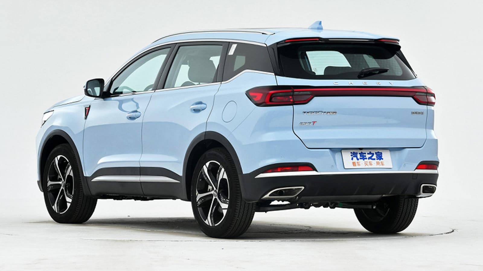 Chery Tiggo 7 Plus разгоняется от 0 до 100 км/ч за 8,28 с, а расход составляет 6,6 л на 100 км