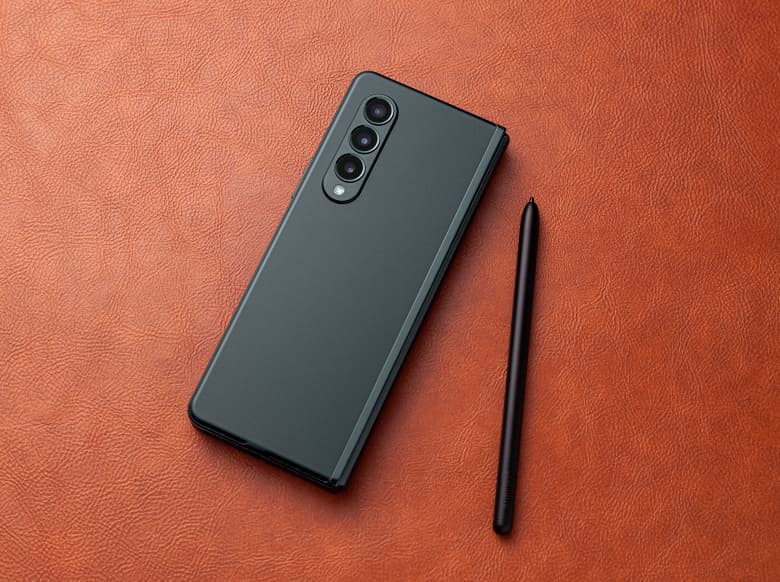 Складной смартфон нового поколения: представлен Samsung Galaxy Z Fold3 5G, объявлены цены для России