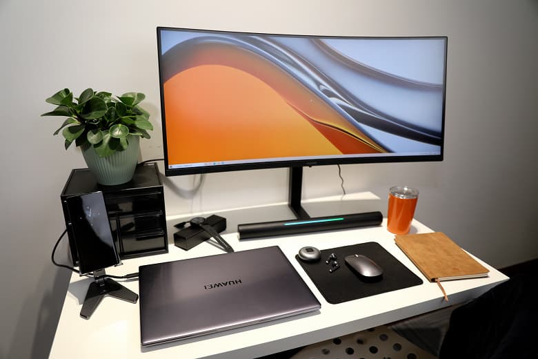 Флагманский Huawei MateView и игровой MateView GT уже можно заказать в России со значительной скидкой