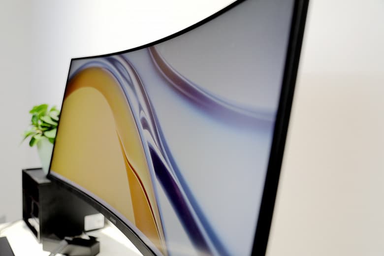 Флагманский Huawei MateView и игровой MateView GT уже можно заказать в России со значительной скидкой