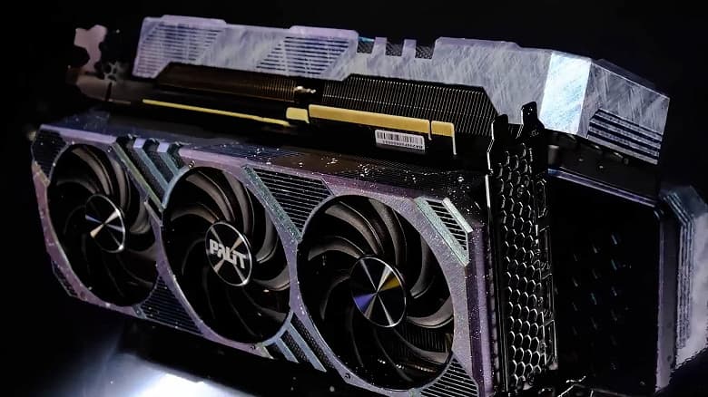 Производитель окрасил кожух видеокарты Palit GeForce RTX 3070 Ti GamingPro краской-хамелеоном