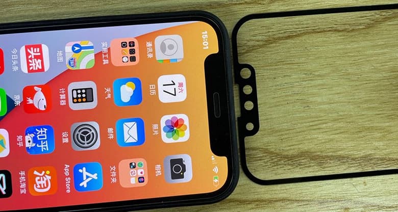 Чёлка — это самое большое изменение в дизайне iPhone 13, который окончательно утвердили только в августе