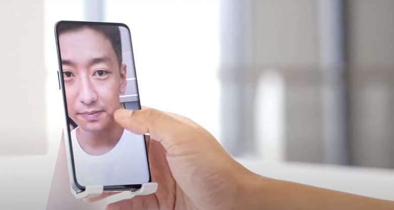 Пподэкранную камеру нового поколения показали в работе: в окошке предварительного просмотра видны подтормаживания Пподэкранную камеру нового поколения показали в работе: в окошке предварительного просмотра видны подтормаживания