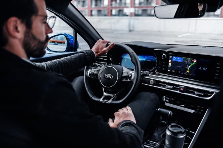 Автомобили Kia подтружились с сервисами Яндекса, но не бесплатно