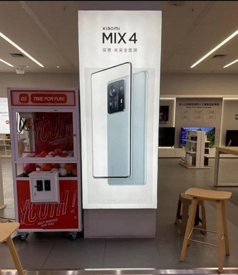 Настоящий Xiaomi Mi Mix 4 уже показали в розничном магазине с обеих сторон