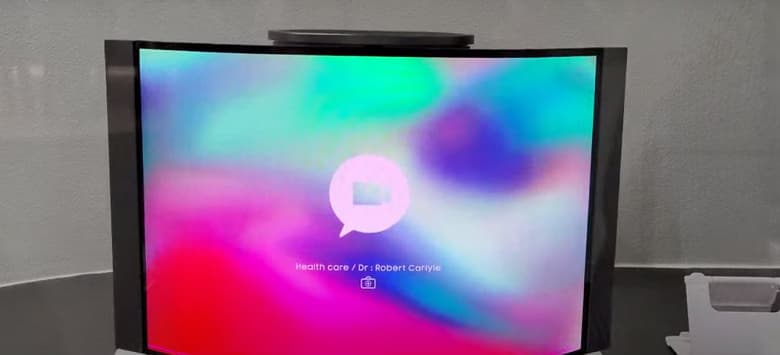 Представлена ИИ-колонка Samsung с гибким дисплеем, который может менять форму