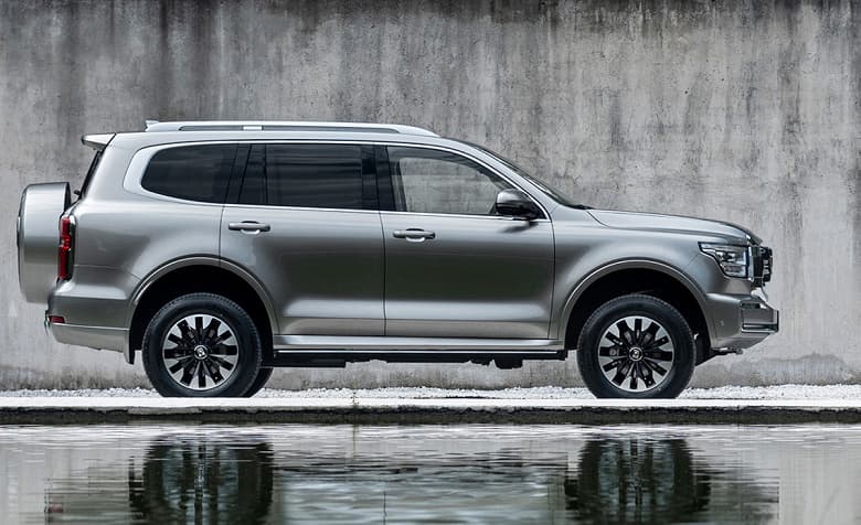 Огромный китайский рамный внедорожник с мягким гибридом и с запланированным выходом в России. Представлен Great Wall Tank 600