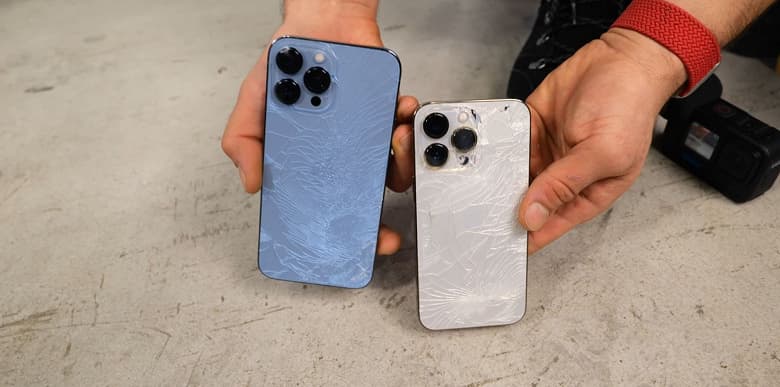 Насколько прочными оказались iPhone 13 Pro и iPhone 13 Pro Max? Новые флагманы Apple испытали в серии падений на бетонный пол Насколько прочными оказались iPhone 13 Pro и iPhone 13 Pro Max? Новые флагманы Apple испытали в серии падений на бетонный пол