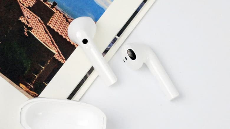 Xiaomi скопировала Apple AirPods: представлены дешёвые наушники Redmi Buds 3 с шумоподавлением, IP54, сенсорным управлением и aptX Xiaomi скопировала Apple AirPods: представлены дешёвые наушники Redmi Buds 3 с шумоподавлением, IP54, сенсорным управлением и aptX