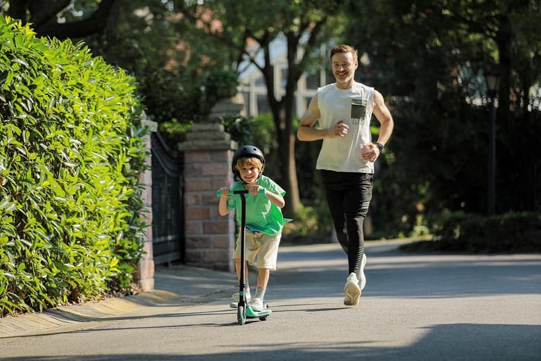 В России представлены новые электросамокаты Segway-Ninebot для детей и подростков. Объявлены цены