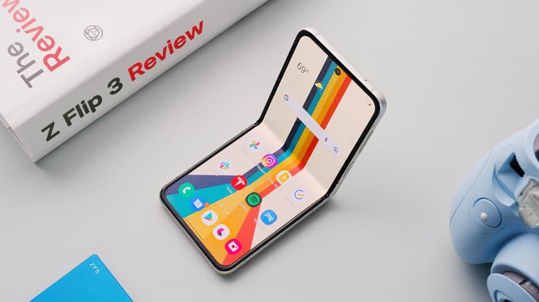 Какой гибкий смартфон будет лидером рынка? Аналитики DSCC считают, что это модель Samsung Какой гибкий смартфон будет лидером рынка? Аналитики DSCC считают, что это модель Samsung