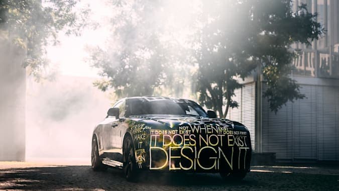 Производитель роскошных автомобилей Rolls-Royce рассчитывает перейти на выпуск электромобилей к 2030 году