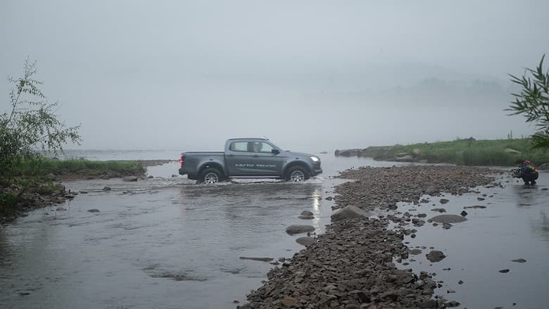 В России начались продажи экстремального пикапа Isuzu D-Max