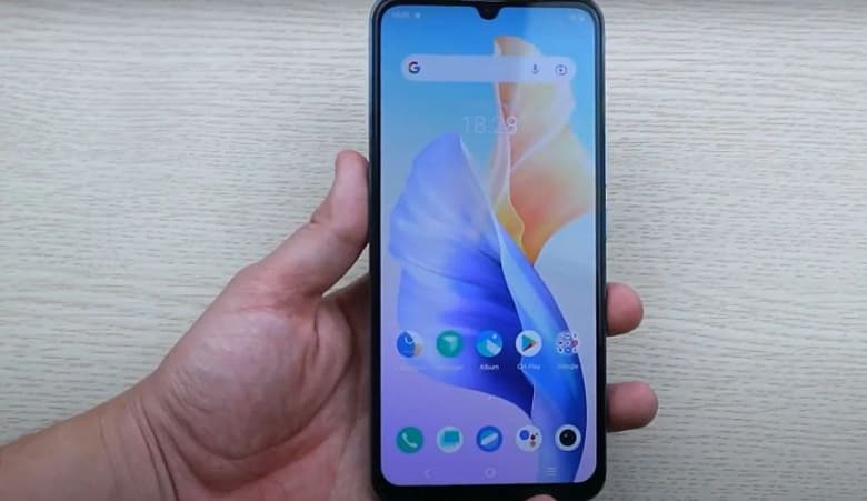 50-мегапиксельная фронтальная камера, основная 64-мегапиксельная основная, 5G, 4030 мА·ч, 44 Вт. Живые фото и характеристики смартфона Vivo V23e